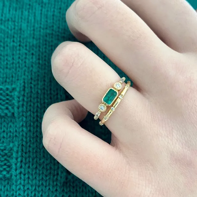 Emerald Evoke Ring