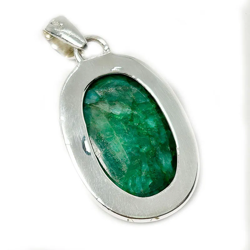 Nilaan Emerald Quartz Jagged Pendant